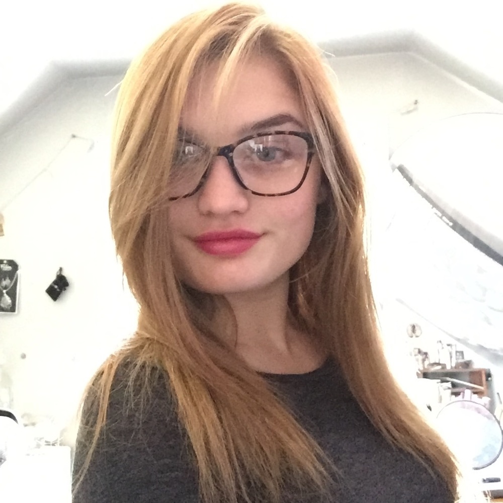 Meet your Posher, Makayla